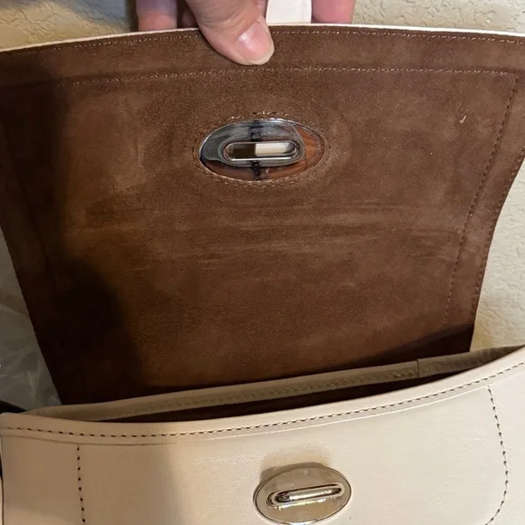 NWT DOONEY & BOURKE Florentine
Toscana Saddle Bag BONE Leather Purse Full Flap - Picture 4 of 7